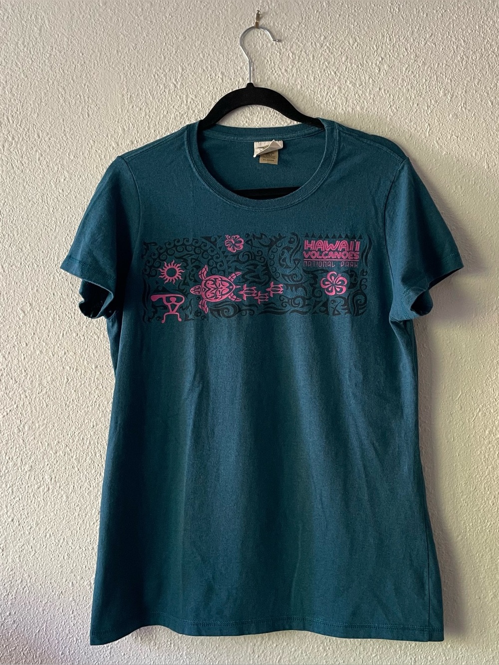 Hawaii Volcanoes NP Tee Women’s XL (Runs Small) Slim Fit Medium Large